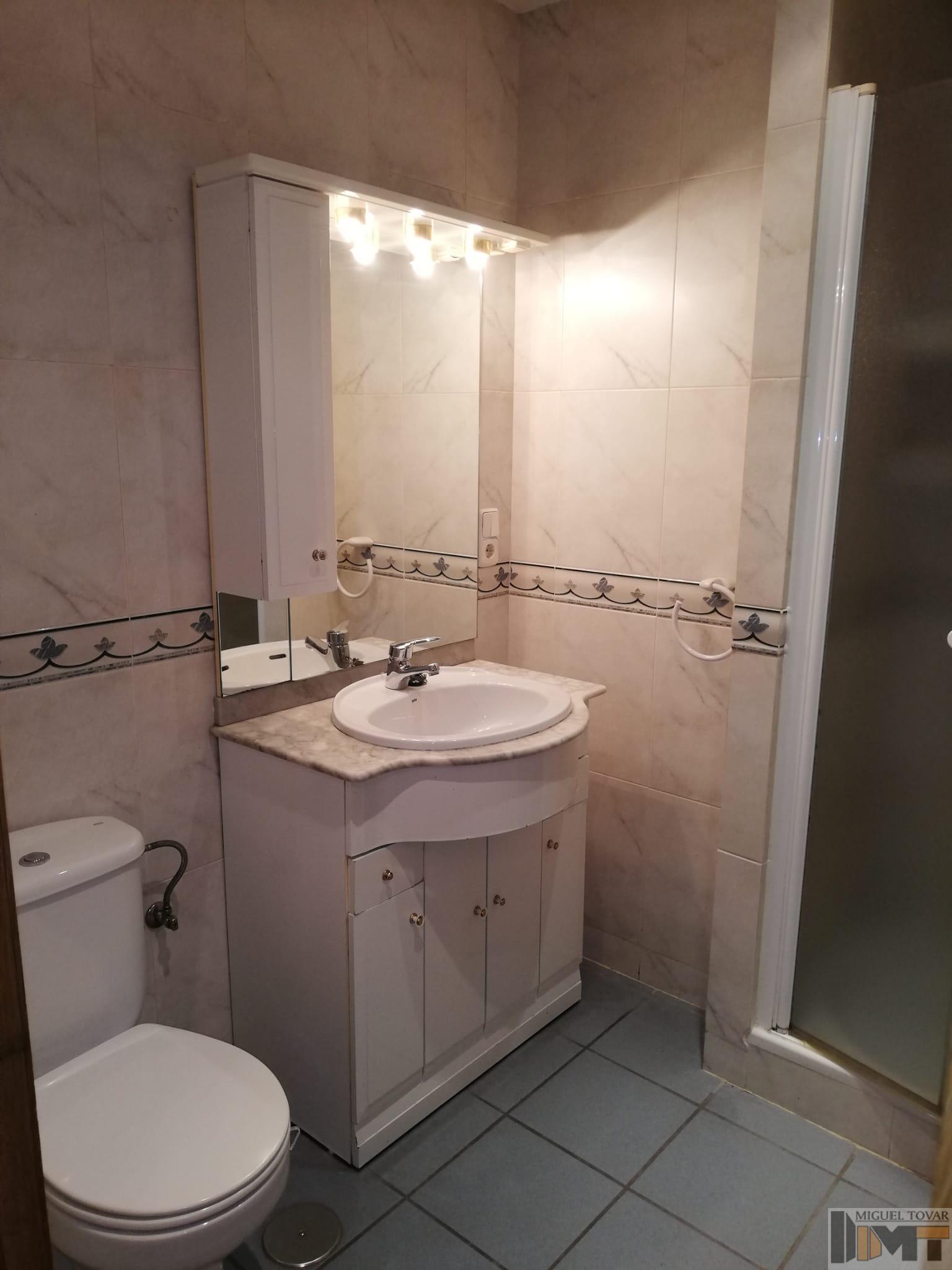 For sale of flat in Segovia