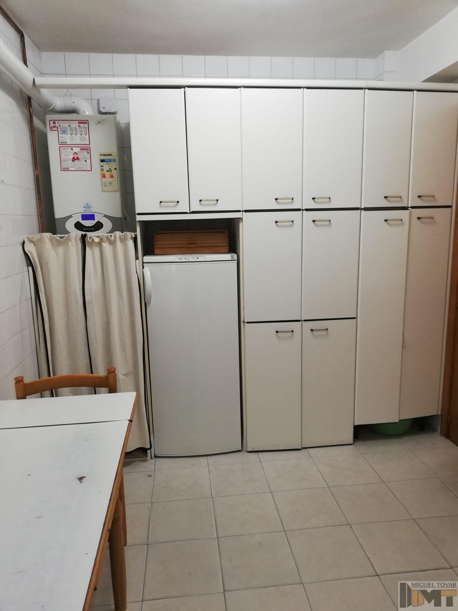 For sale of flat in Segovia