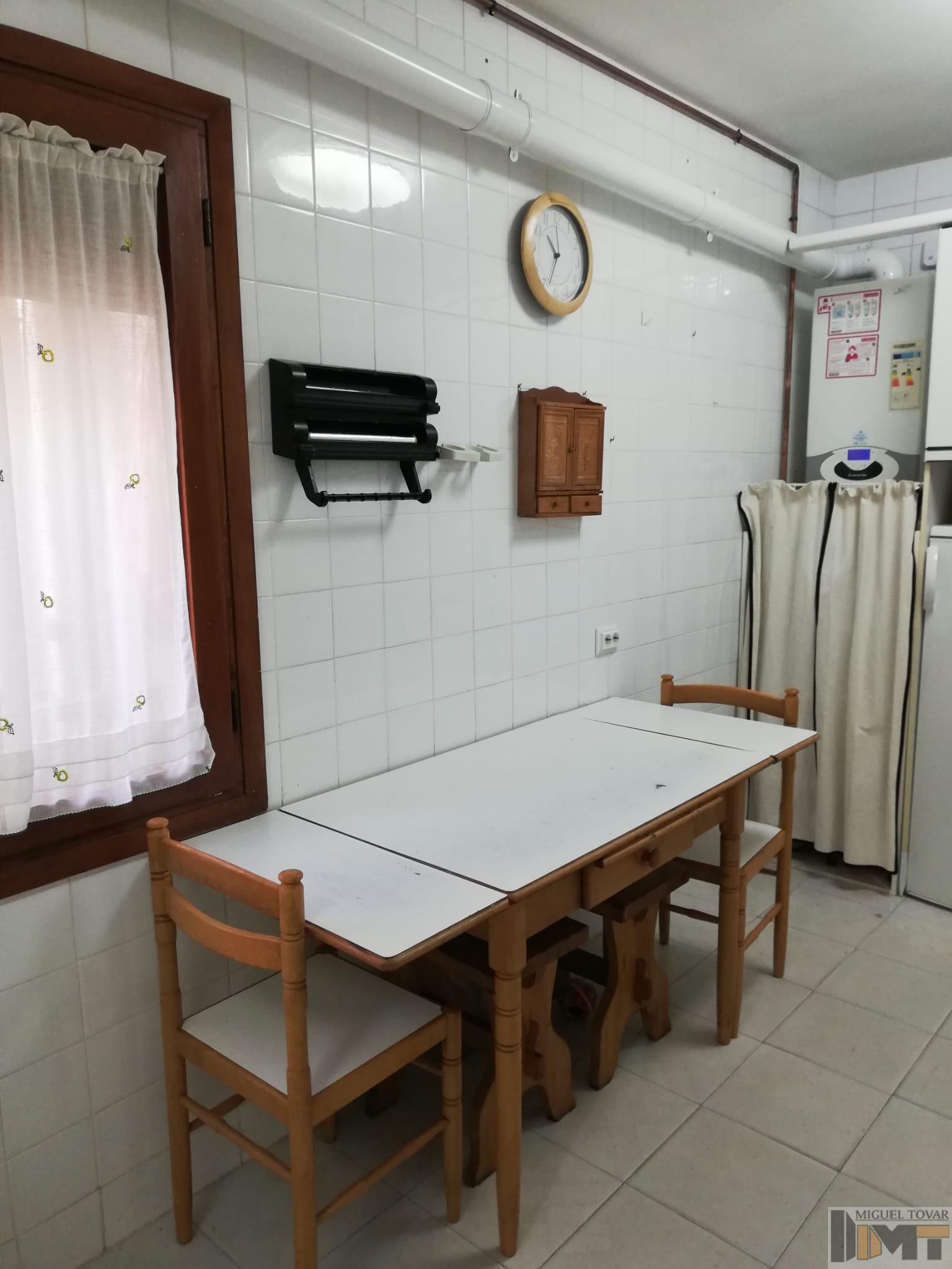 For sale of flat in Segovia