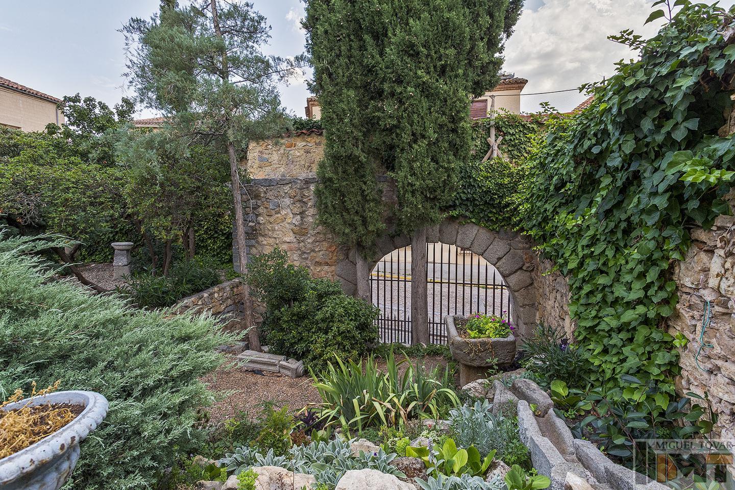 For sale of house in Segovia