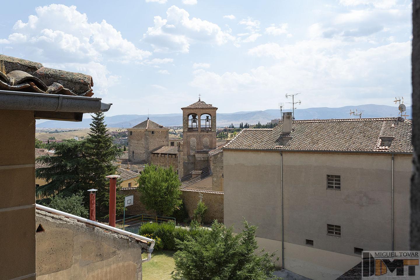 For sale of house in Segovia