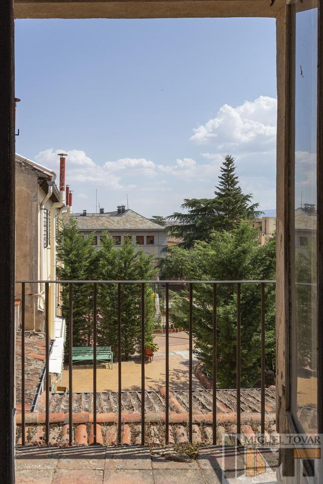 For sale of house in Segovia