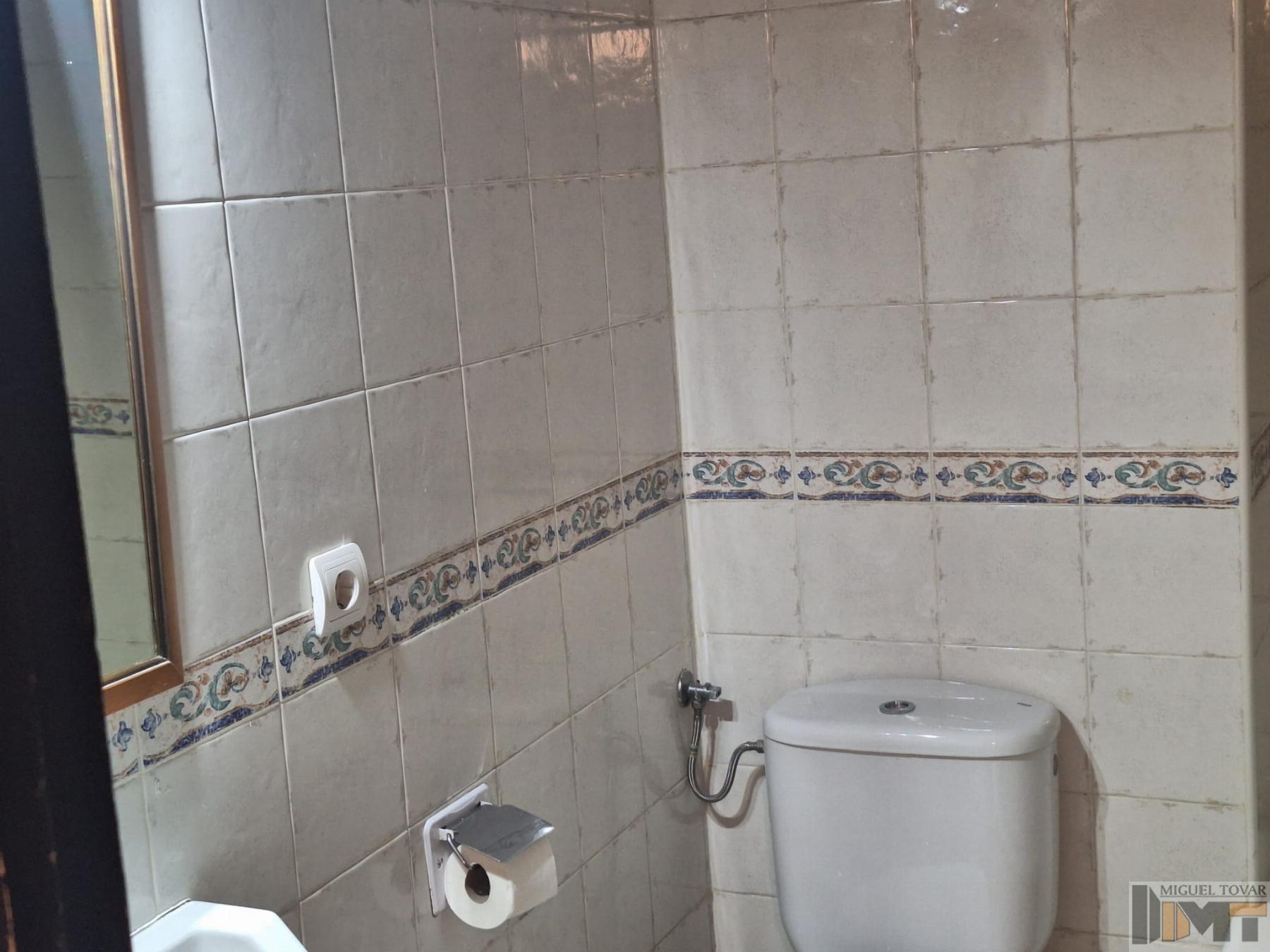 For sale of flat in Segovia