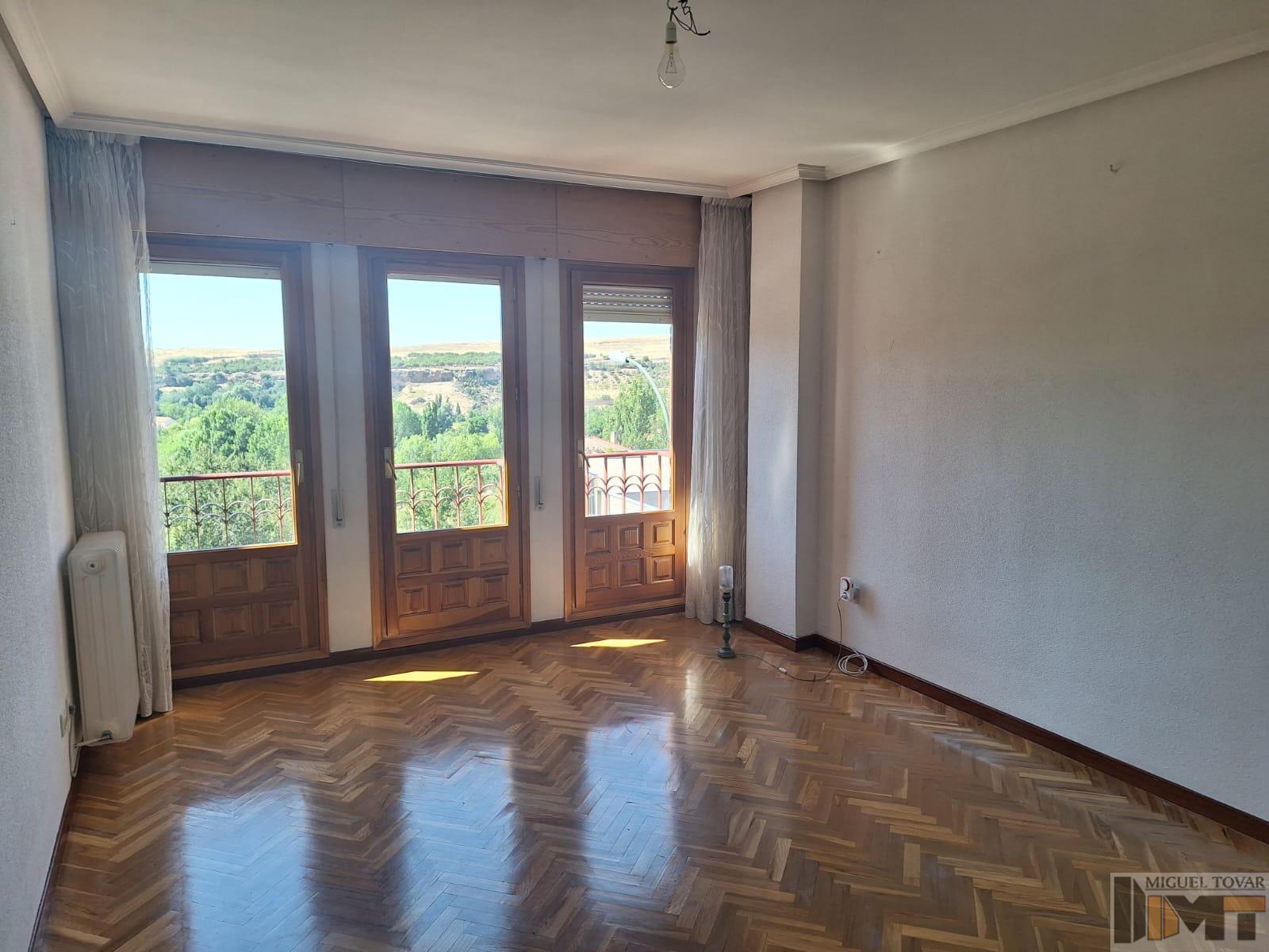 Venta de piso en Segovia