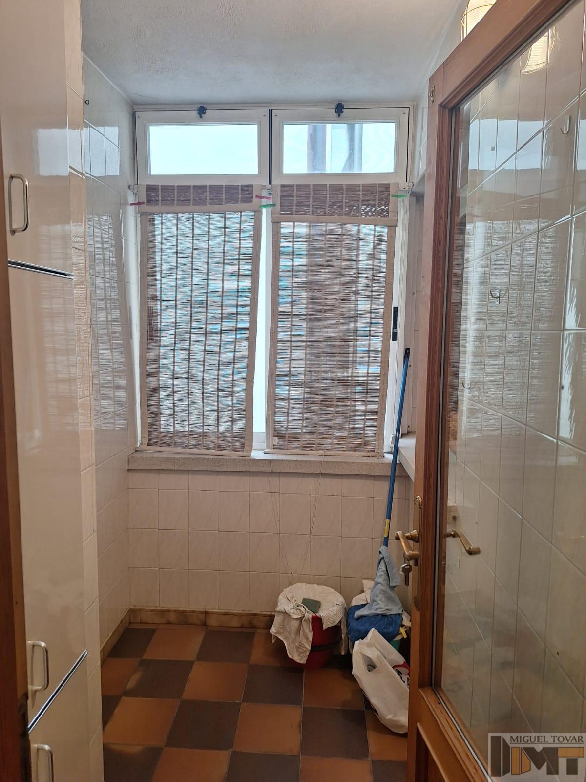 For sale of flat in Segovia