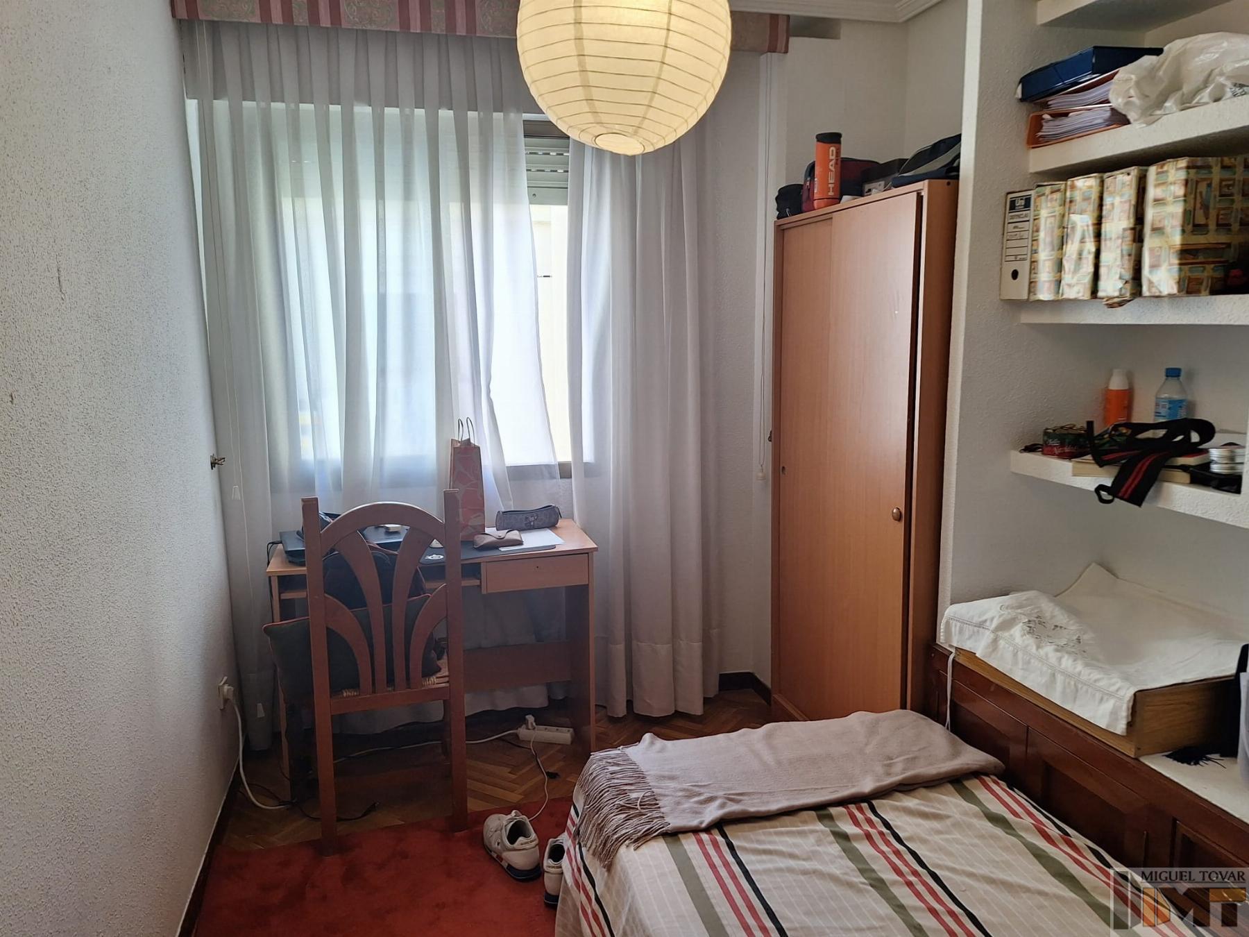 For sale of duplex in Segovia