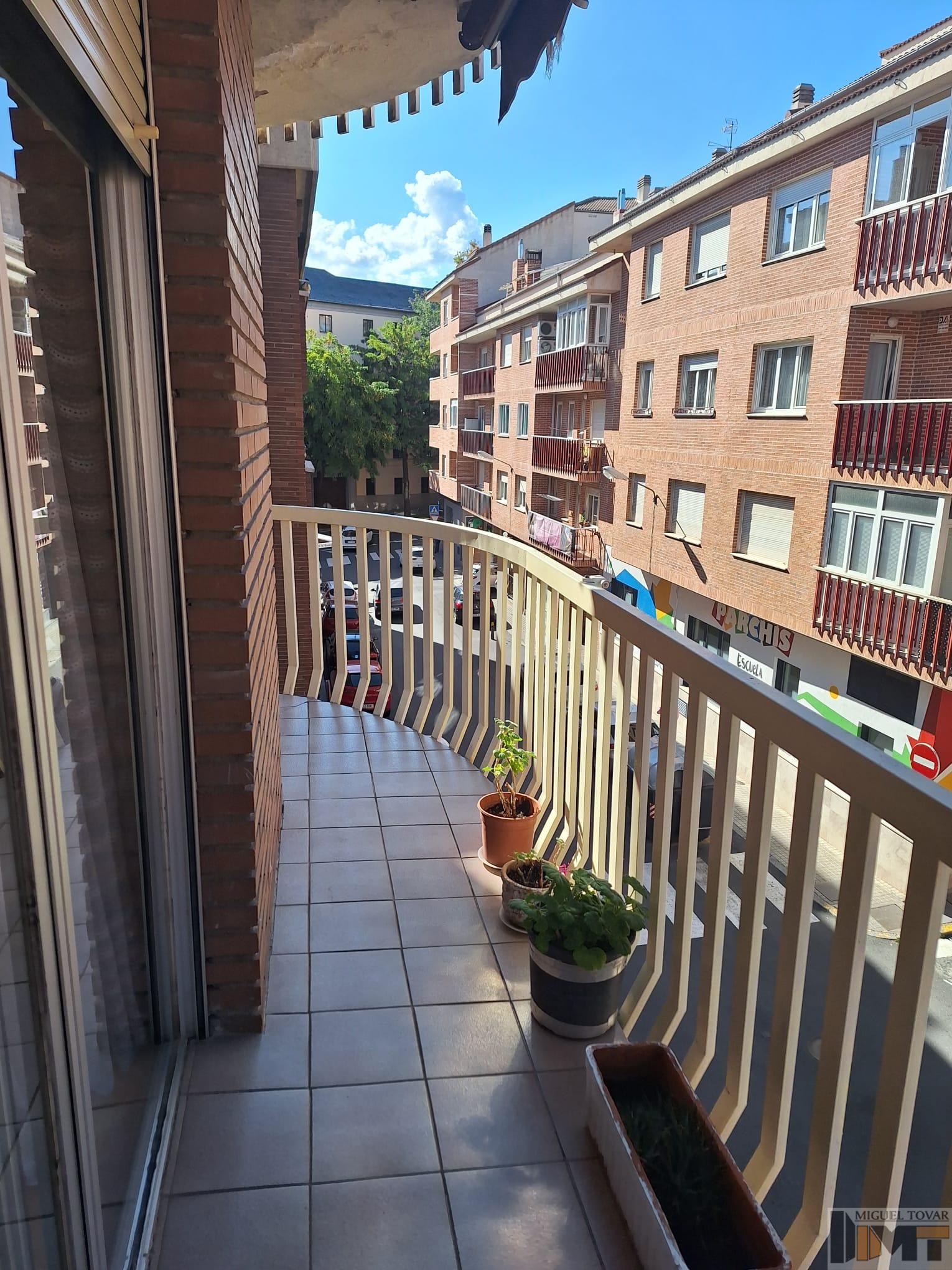 For sale of flat in Segovia