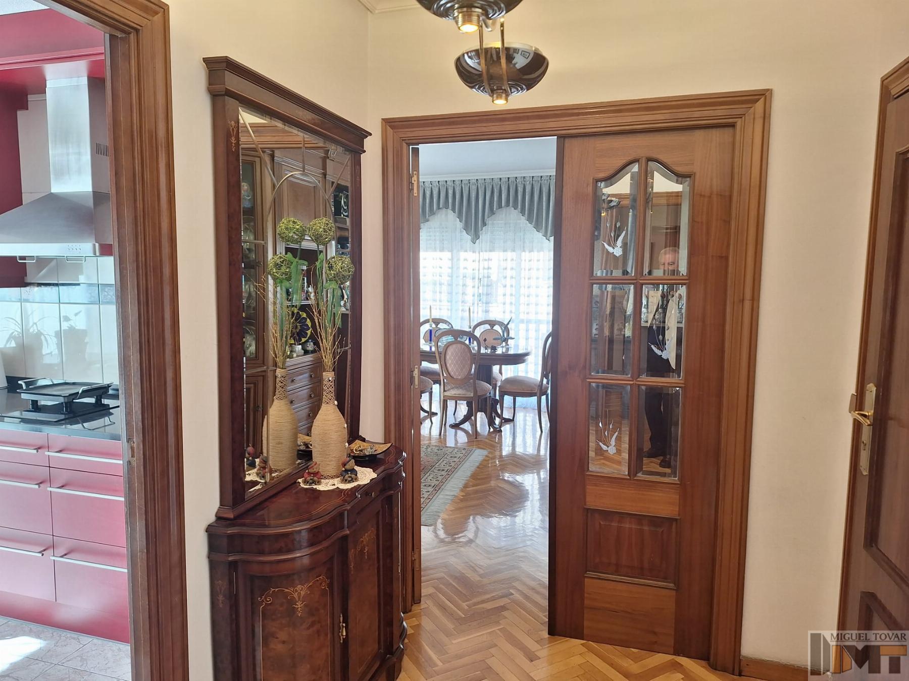 For sale of flat in Segovia