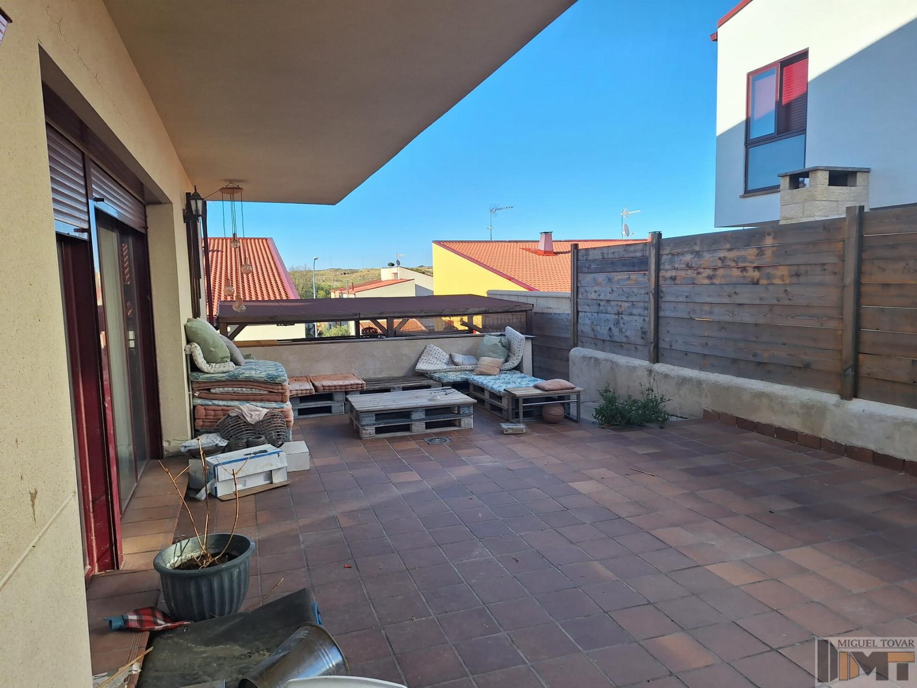 For sale of chalet in Tizneros