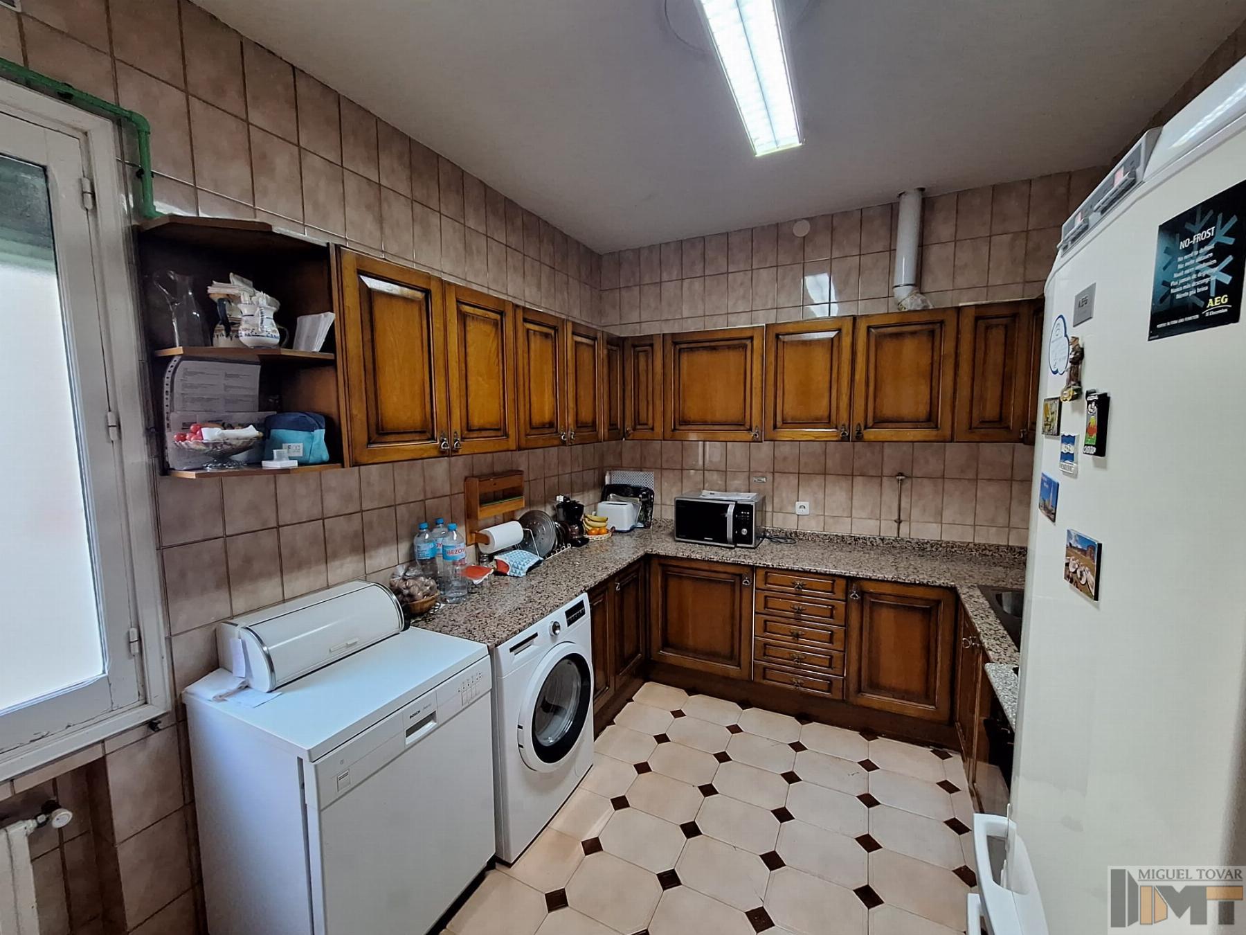 For sale of flat in Segovia