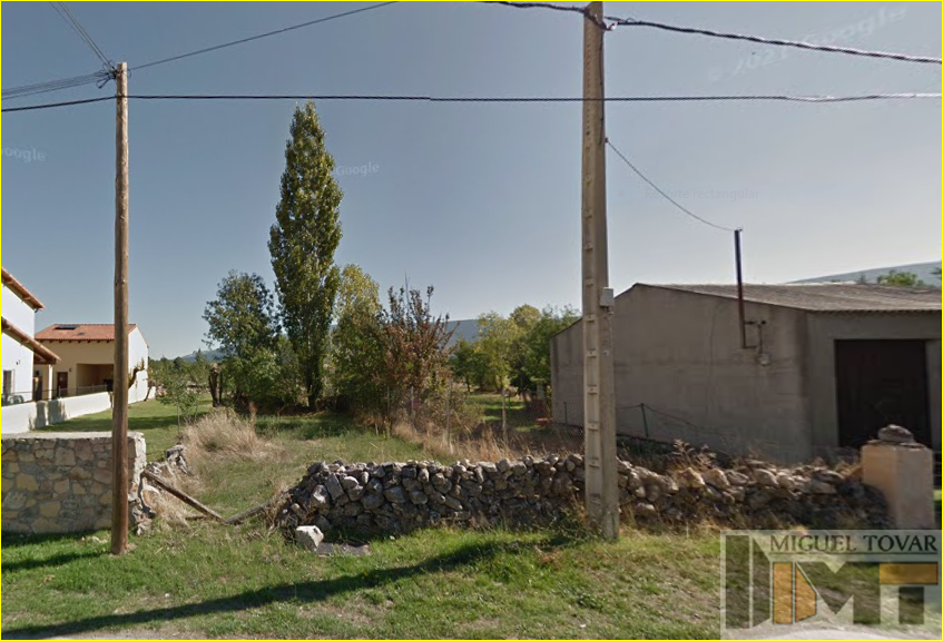 For sale of land in Arcones