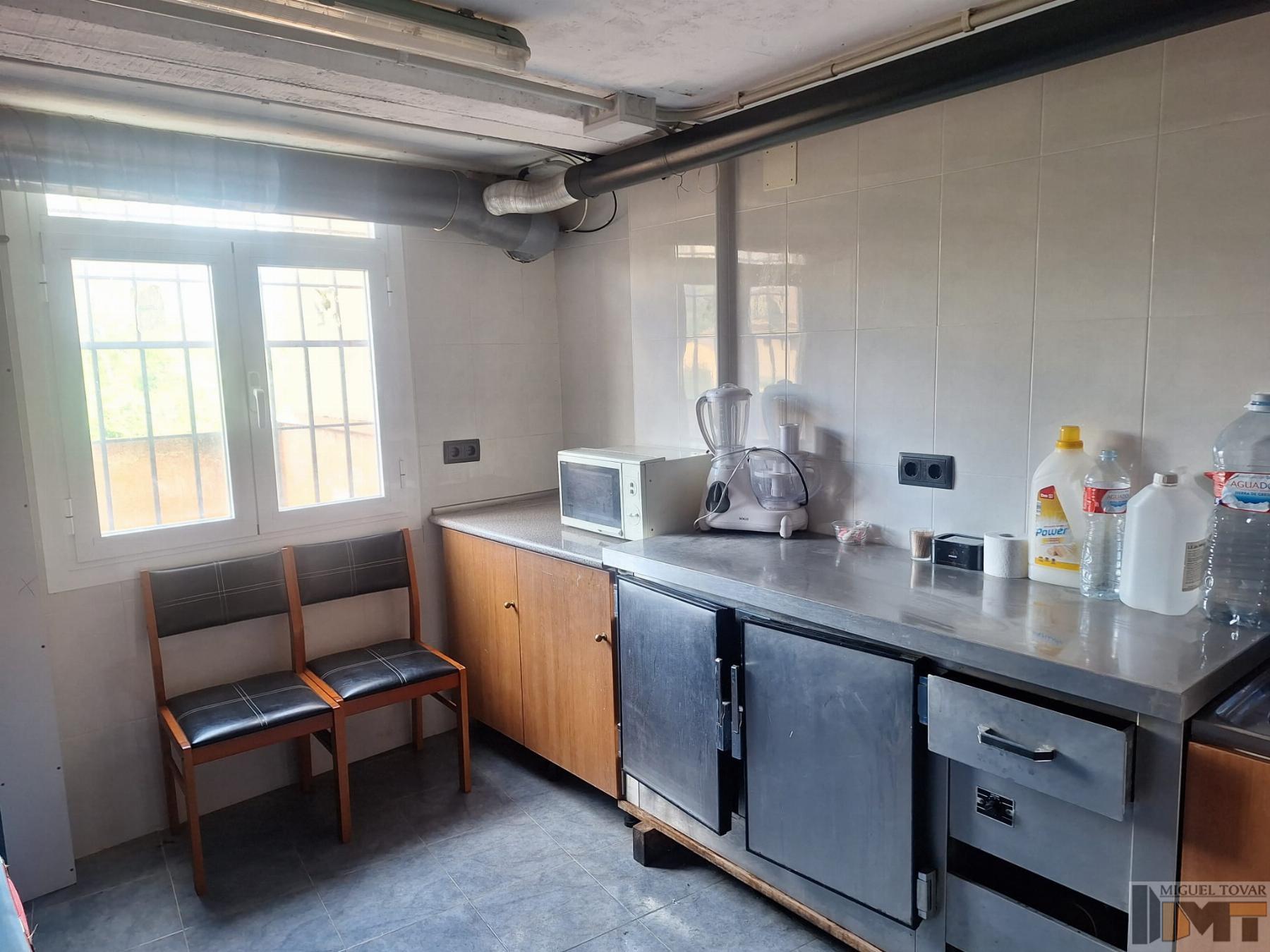 For sale of commercial in Segovia