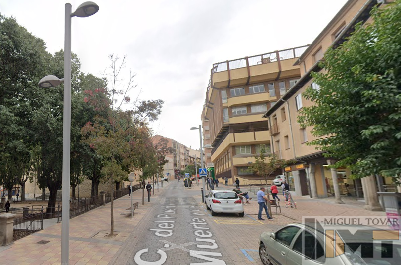 For sale of flat in Segovia