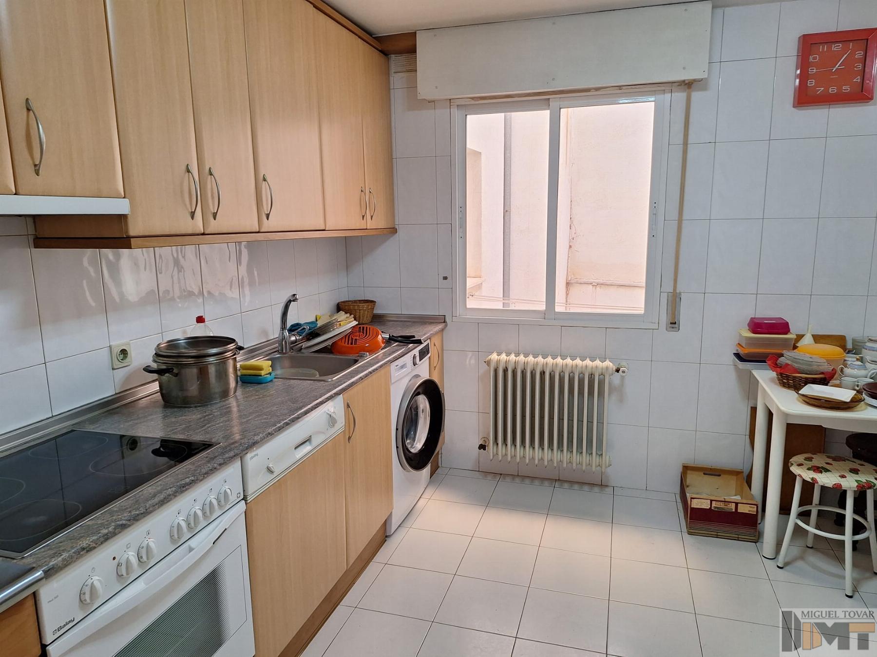 For sale of flat in Segovia