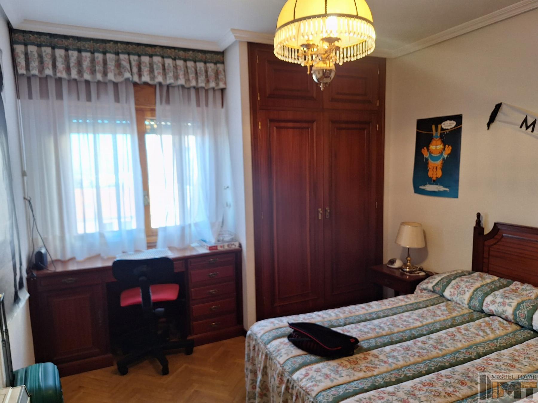 For sale of flat in Segovia