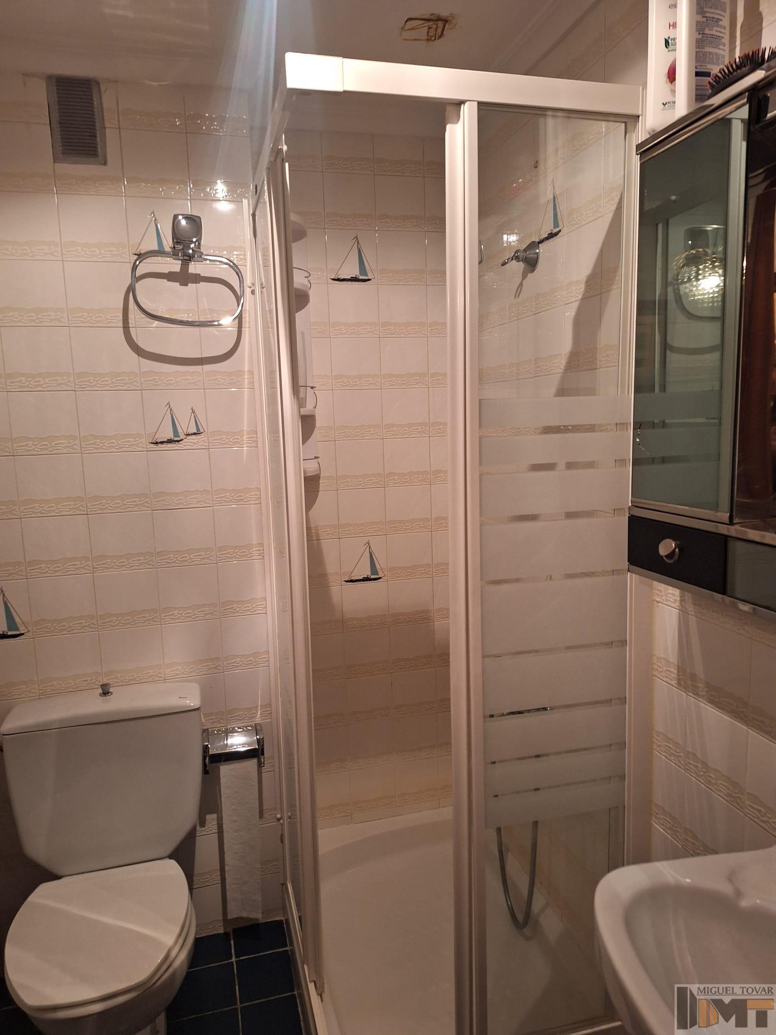 For sale of flat in Segovia