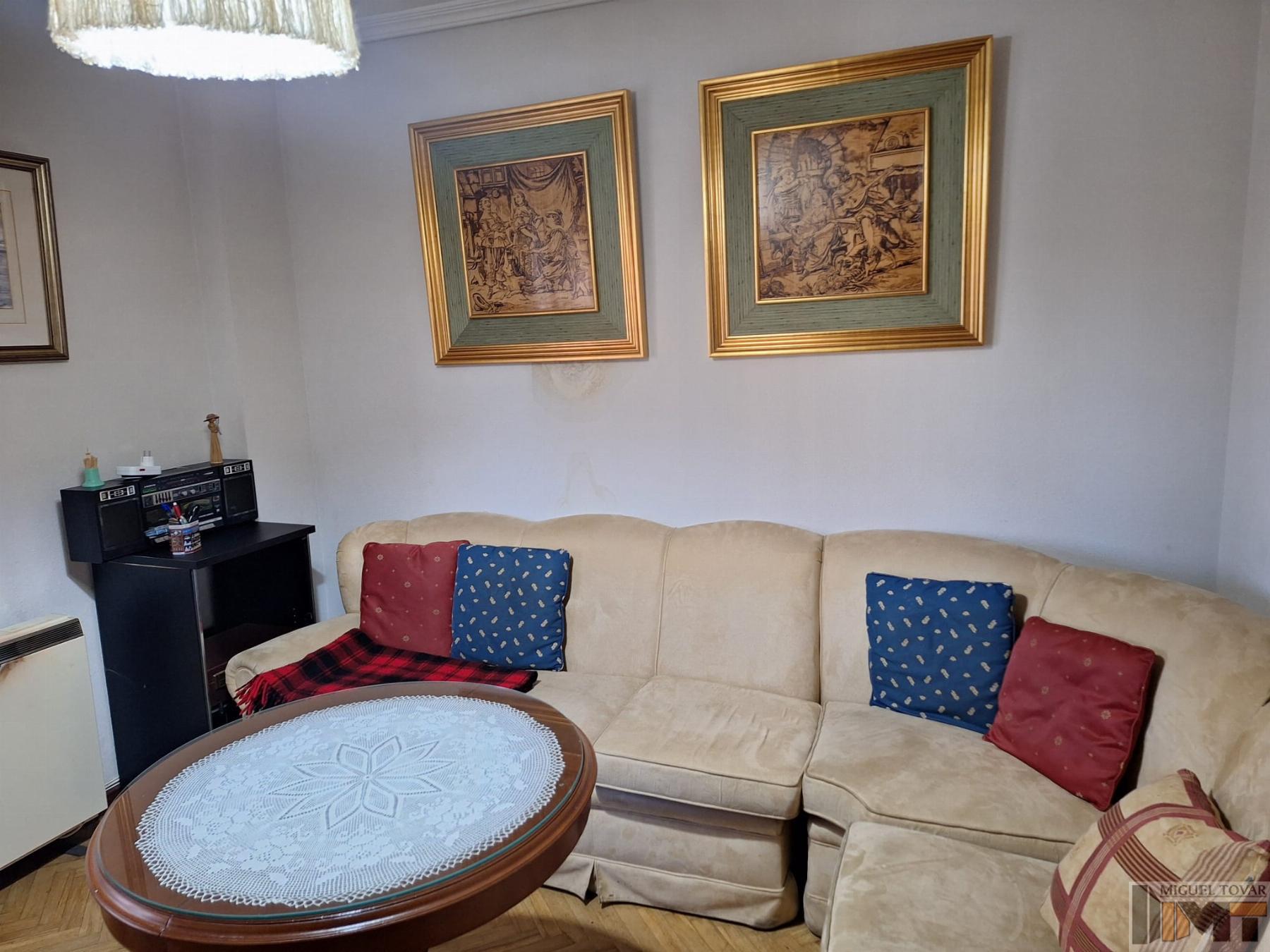 For sale of flat in Segovia