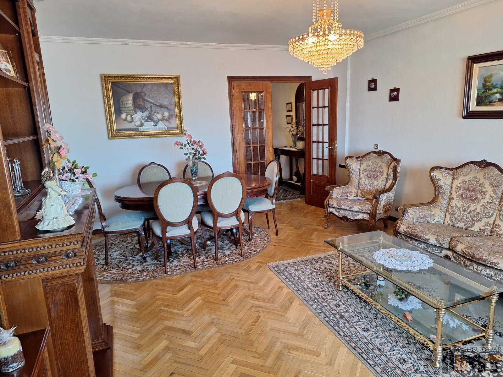For sale of flat in Segovia