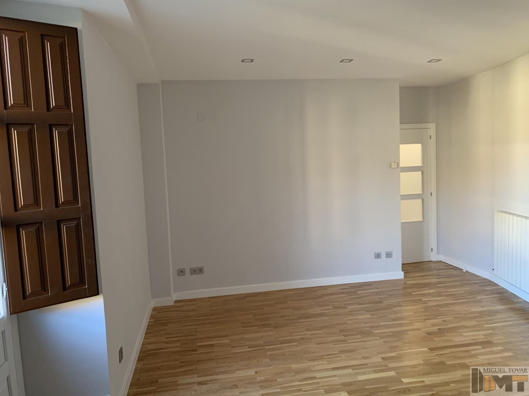For rent of flat in Segovia