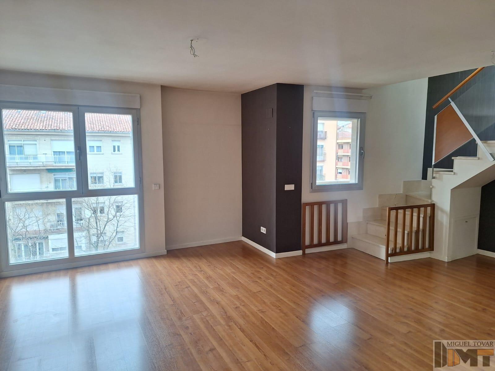 For sale of duplex in Segovia