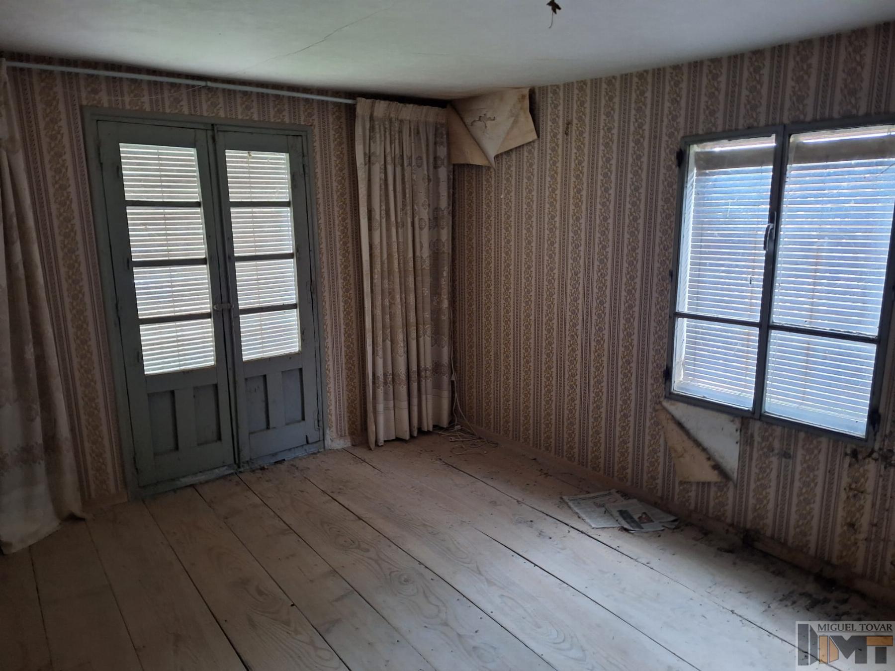 For sale of house in Turégano