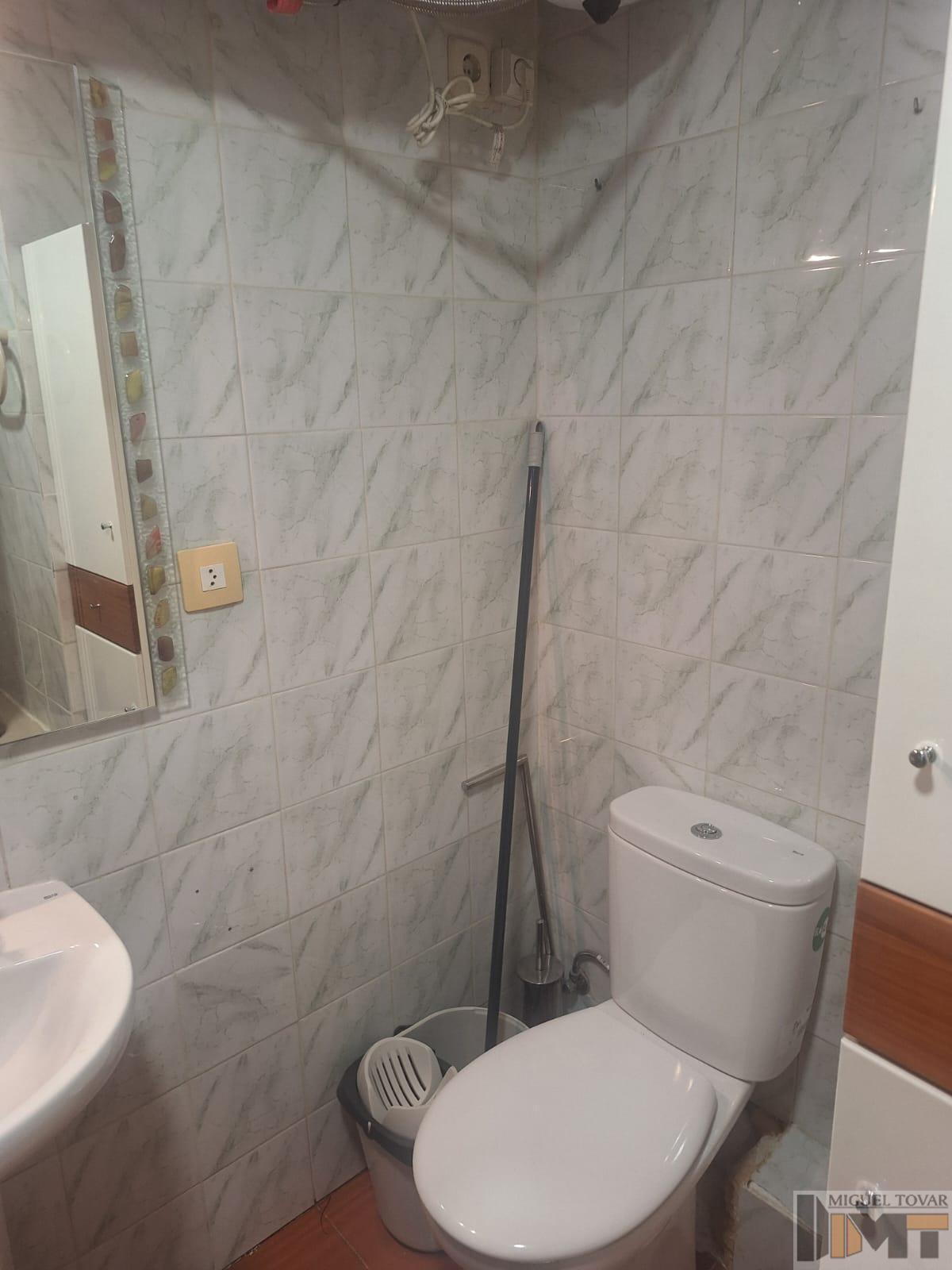 For sale of flat in Segovia