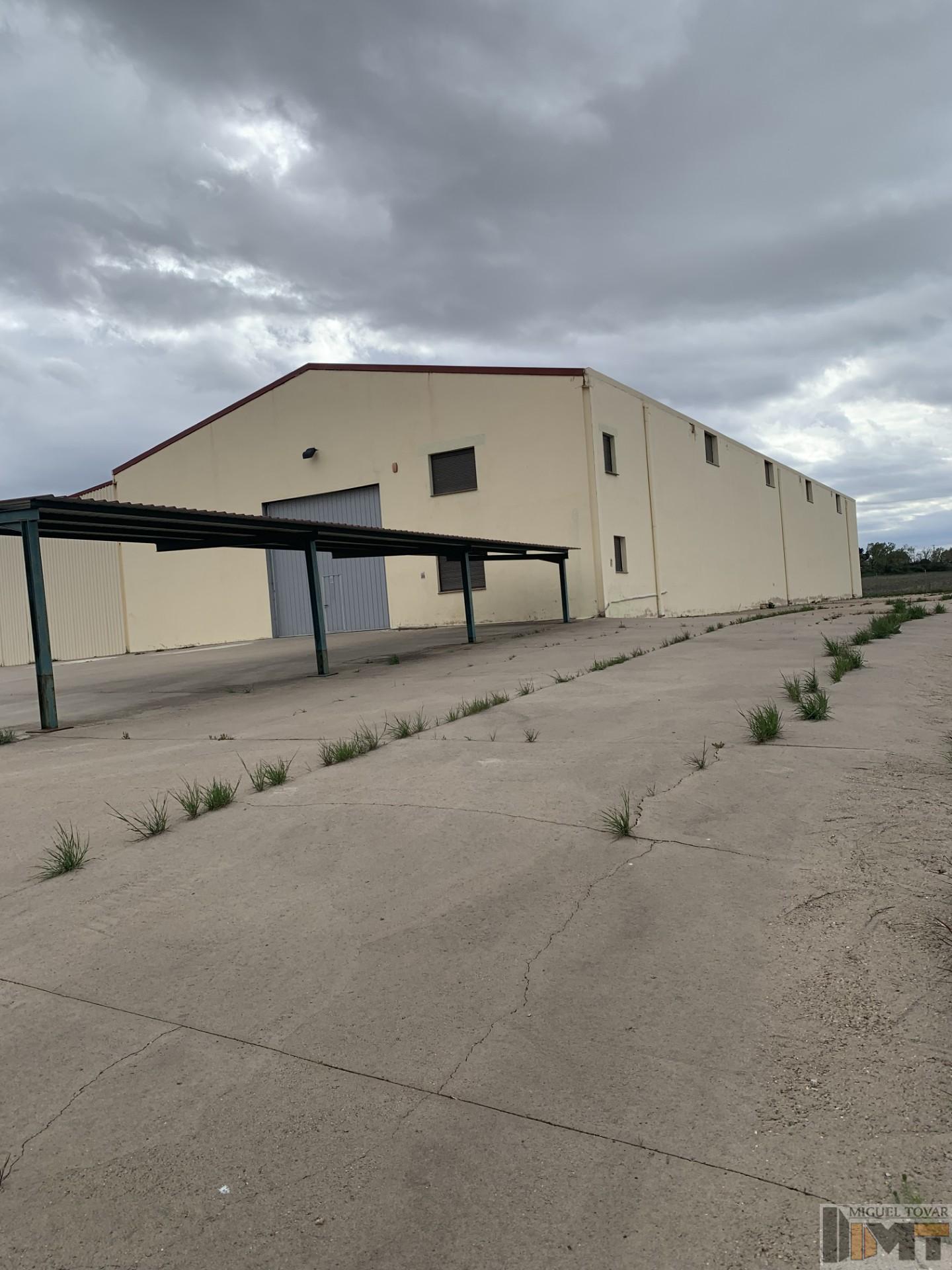 Alquiler de nave industrial en Cantalejo