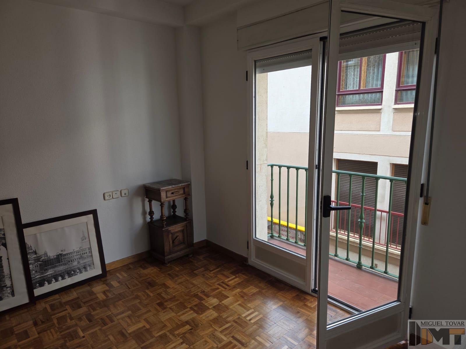 For rent of flat in Segovia