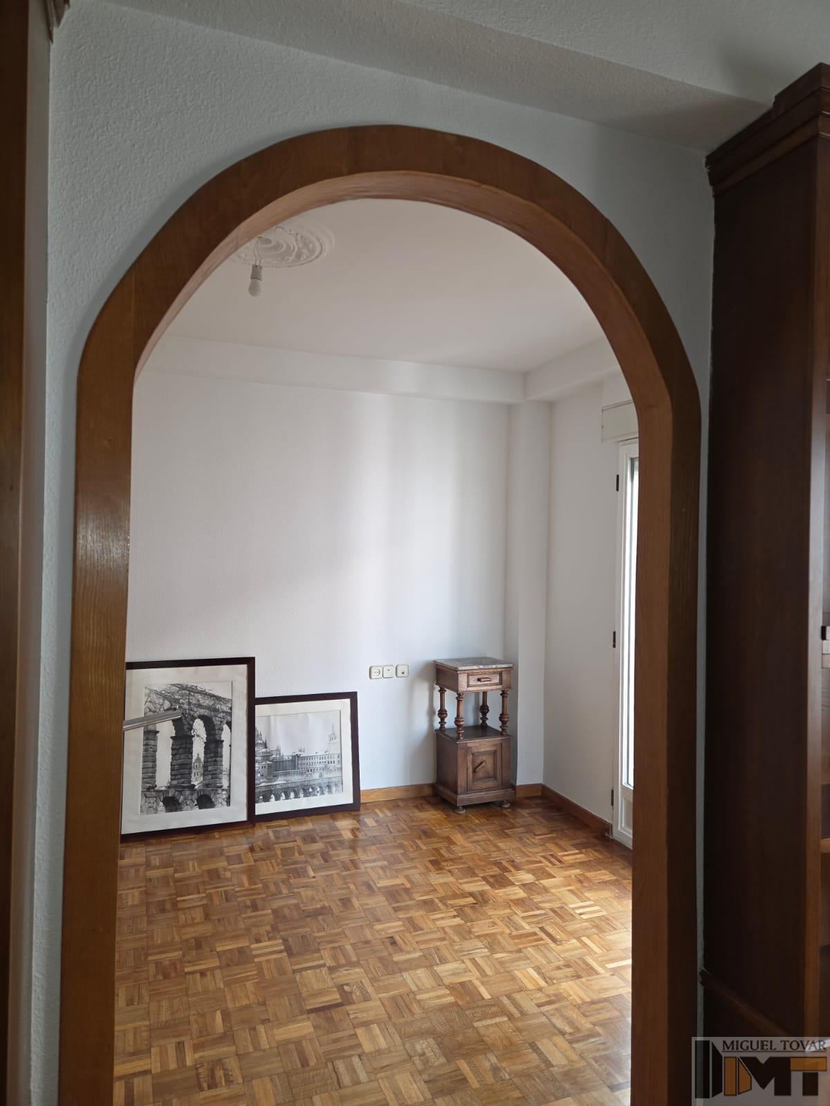 For rent of flat in Segovia