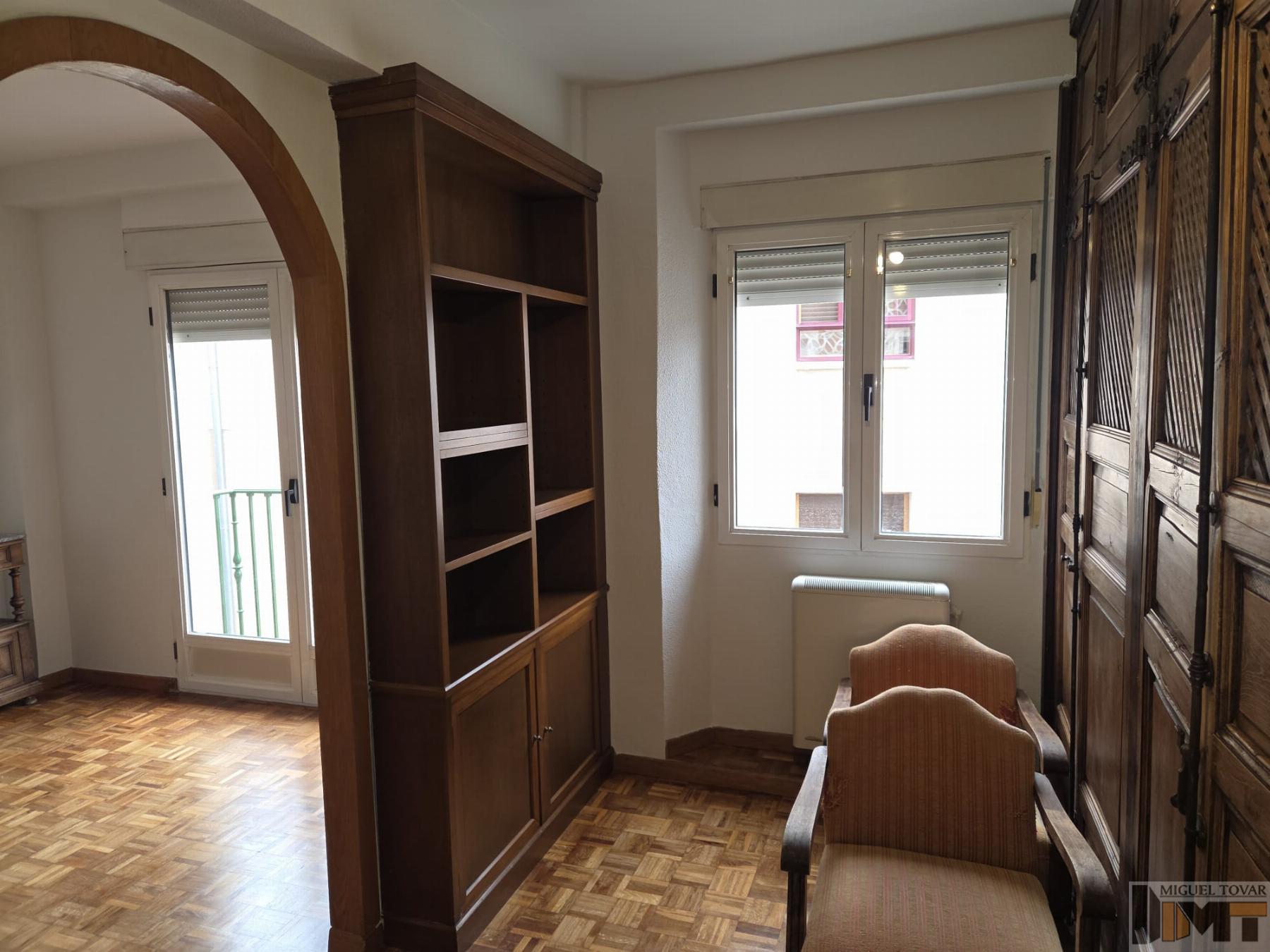 For rent of flat in Segovia