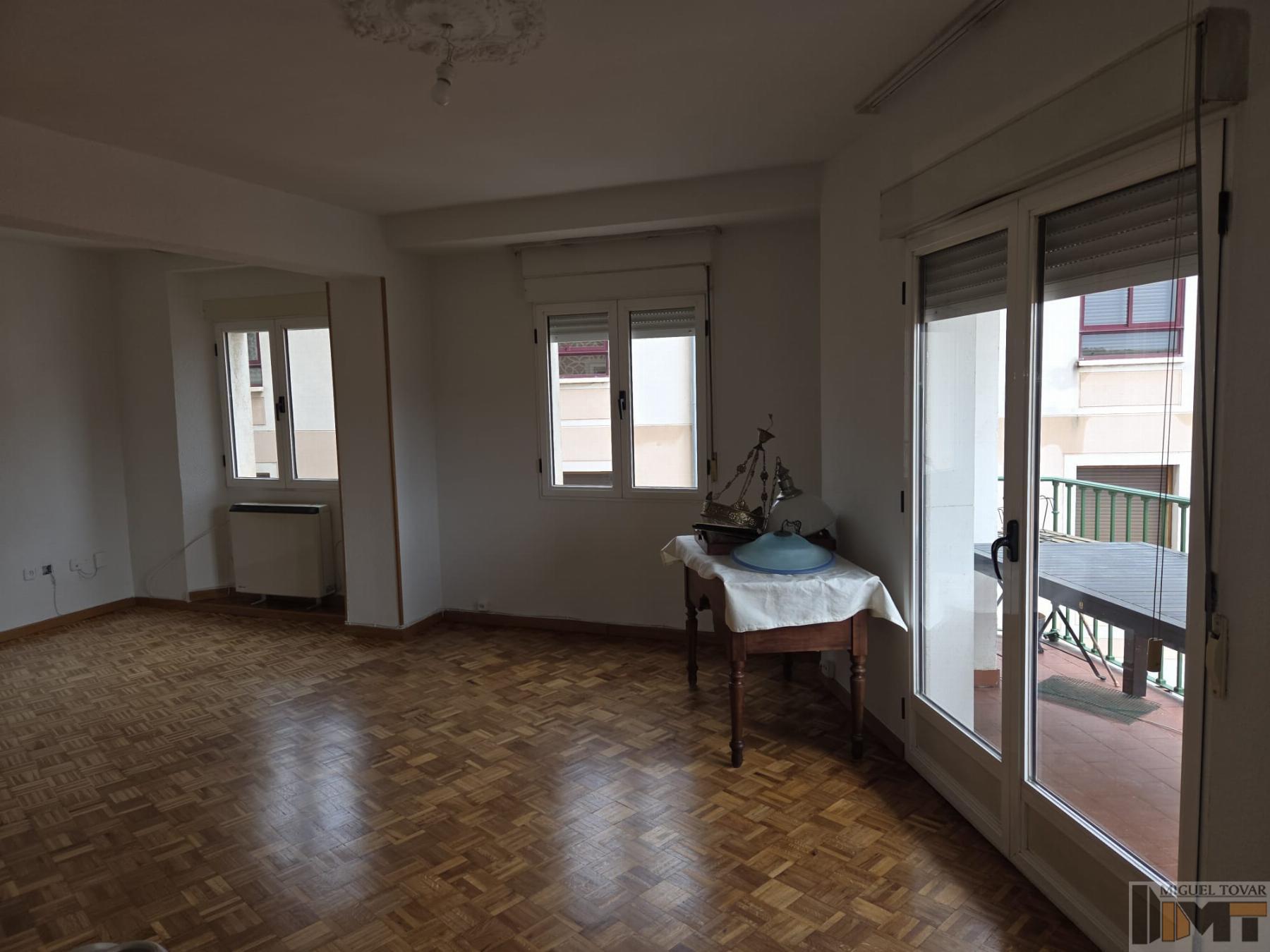 For rent of flat in Segovia