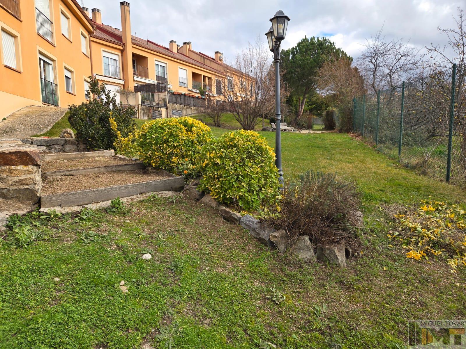 Venta de dúplex en Revenga