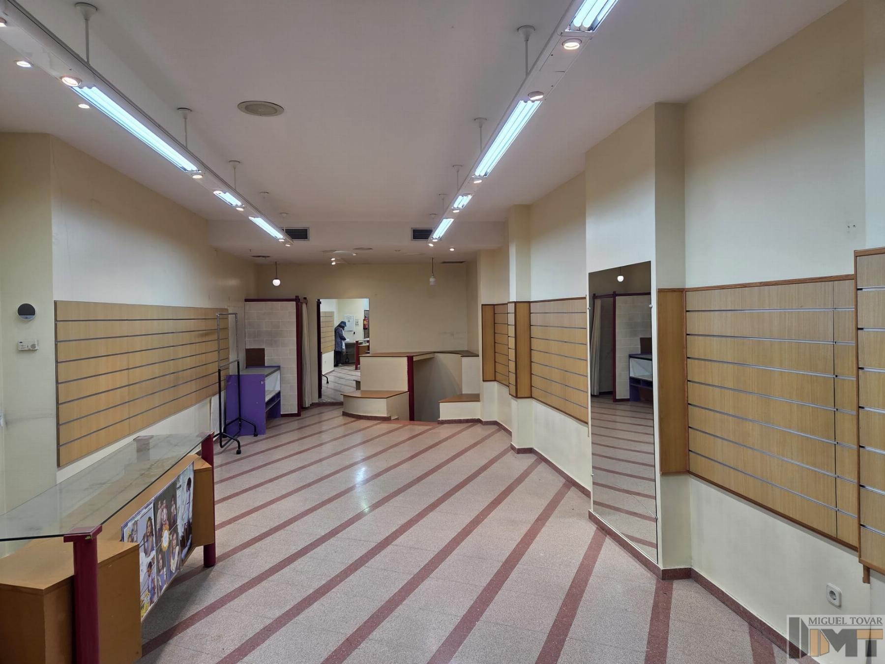 Venta de local en Segovia