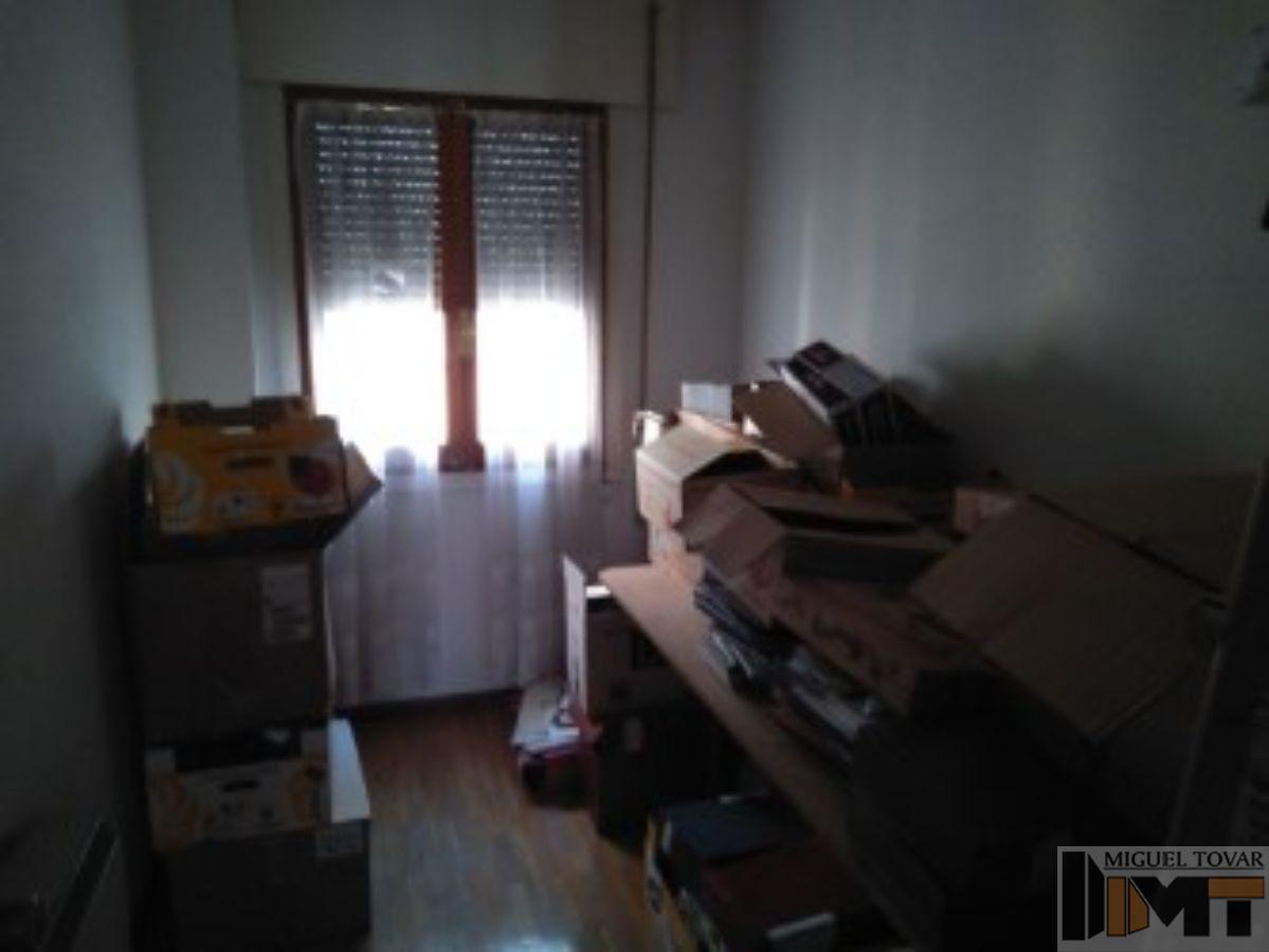 For sale of flat in Segovia