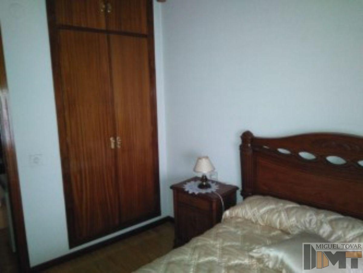 For sale of flat in Segovia