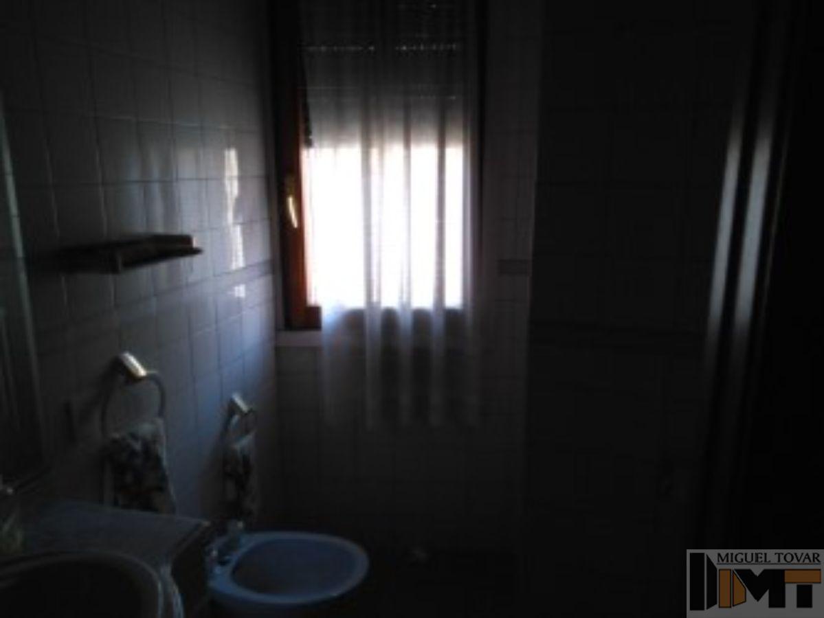 For sale of flat in Segovia