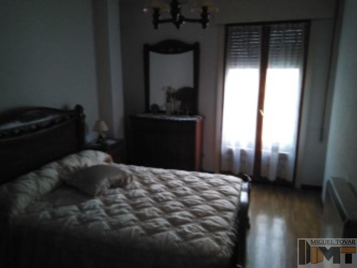 For sale of flat in Segovia