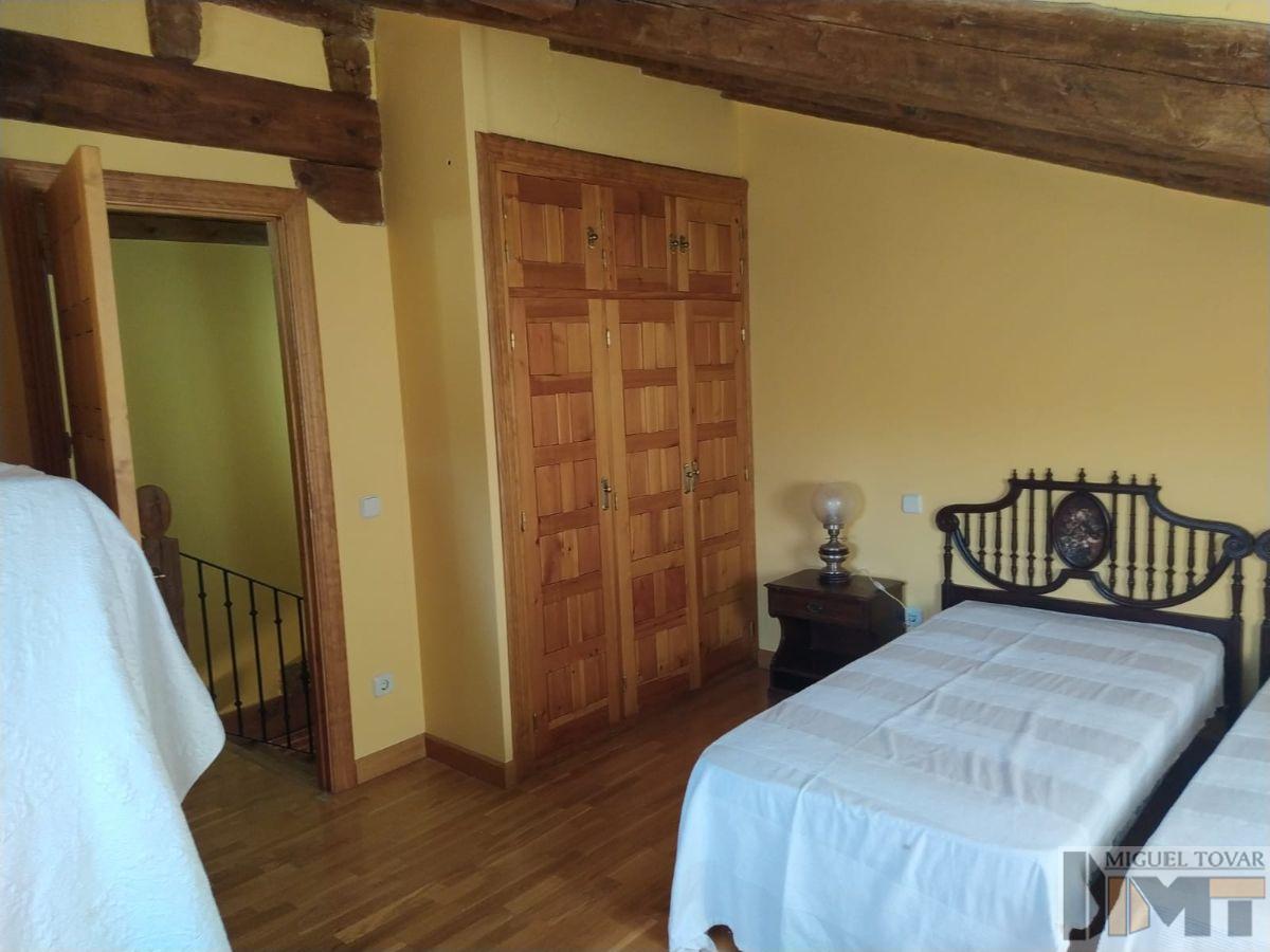 Venta de chalet en Torrecaballeros