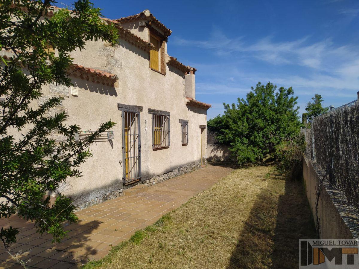 For sale of chalet in Torrecaballeros