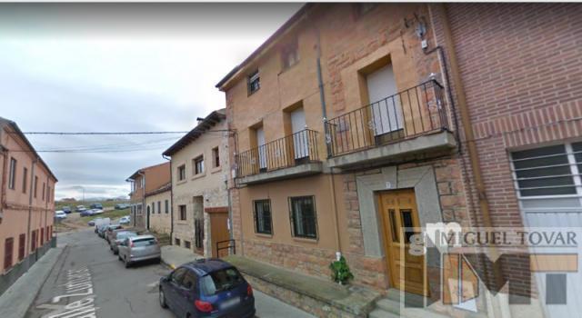 For sale of flat in Segovia