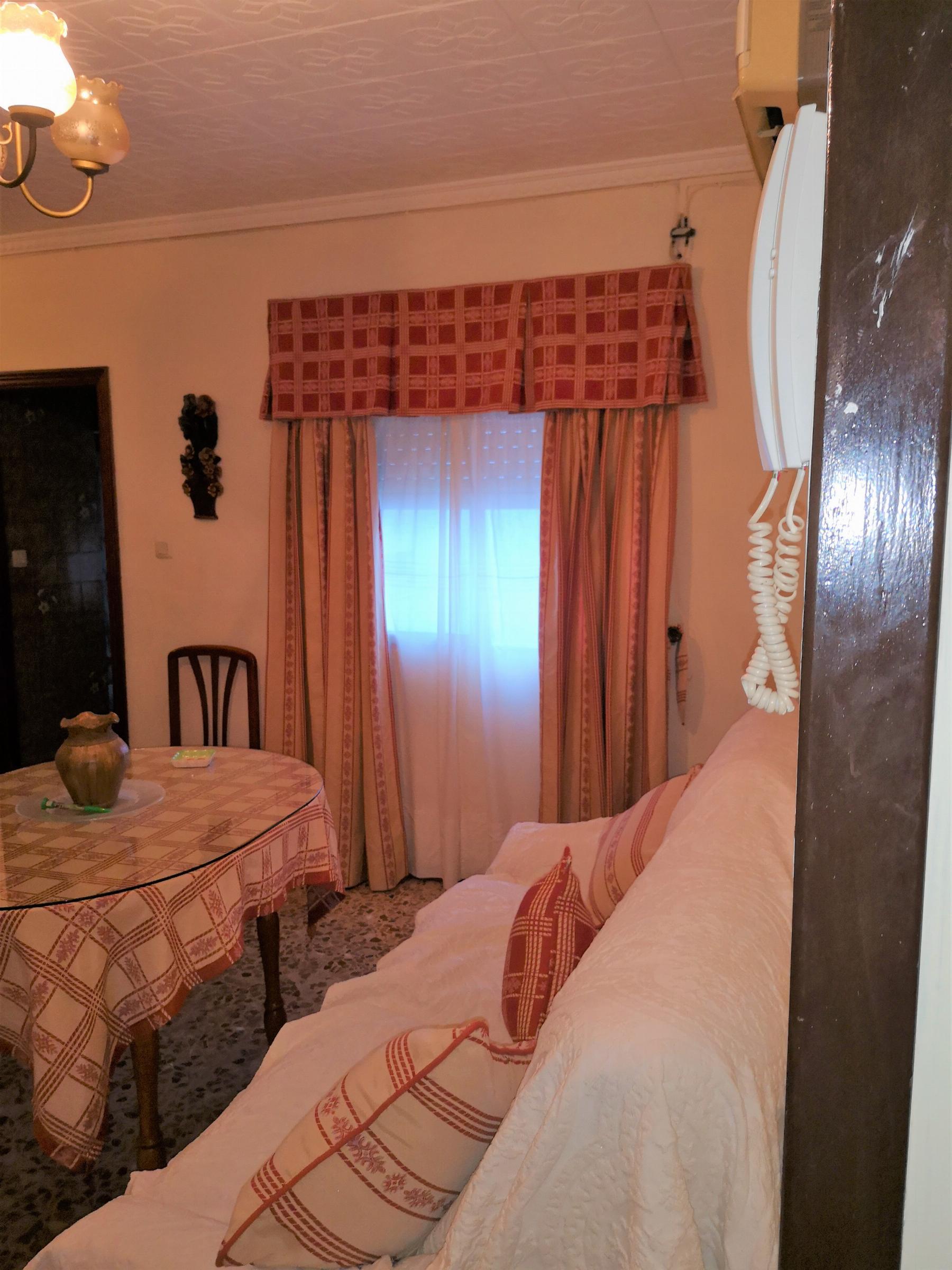 For sale of flat in Morón de la Frontera