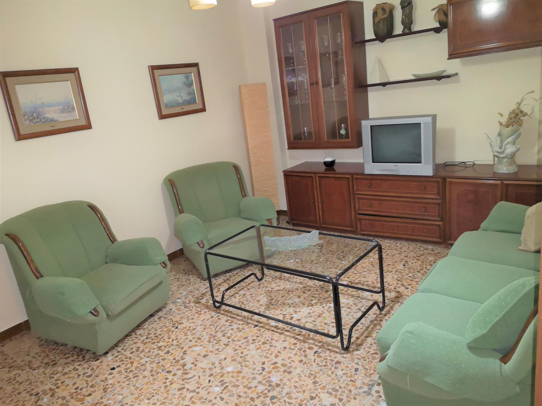 For sale of flat in Morón de la Frontera