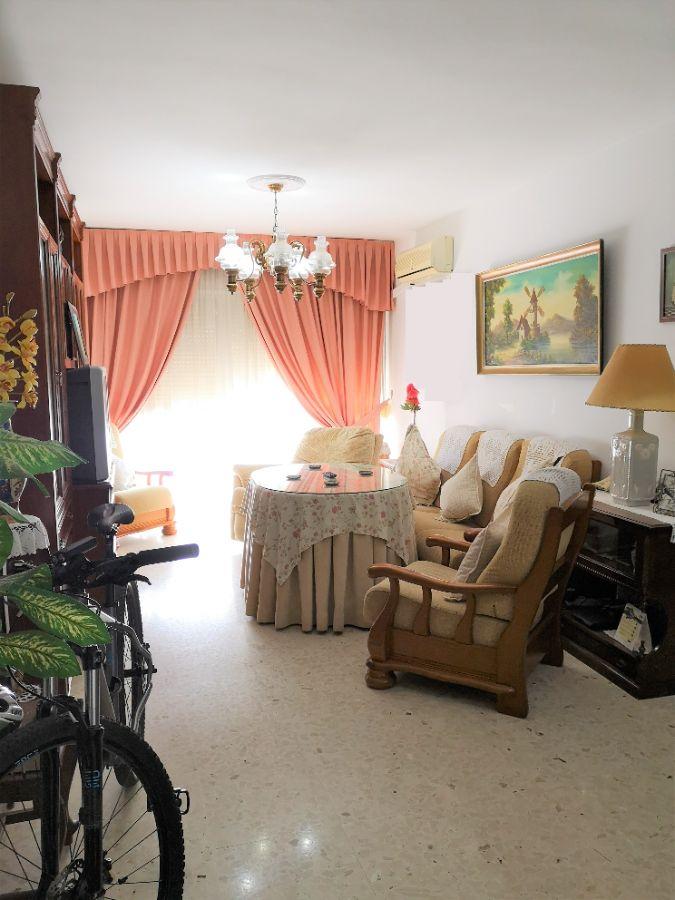 For sale of flat in Morón de la Frontera