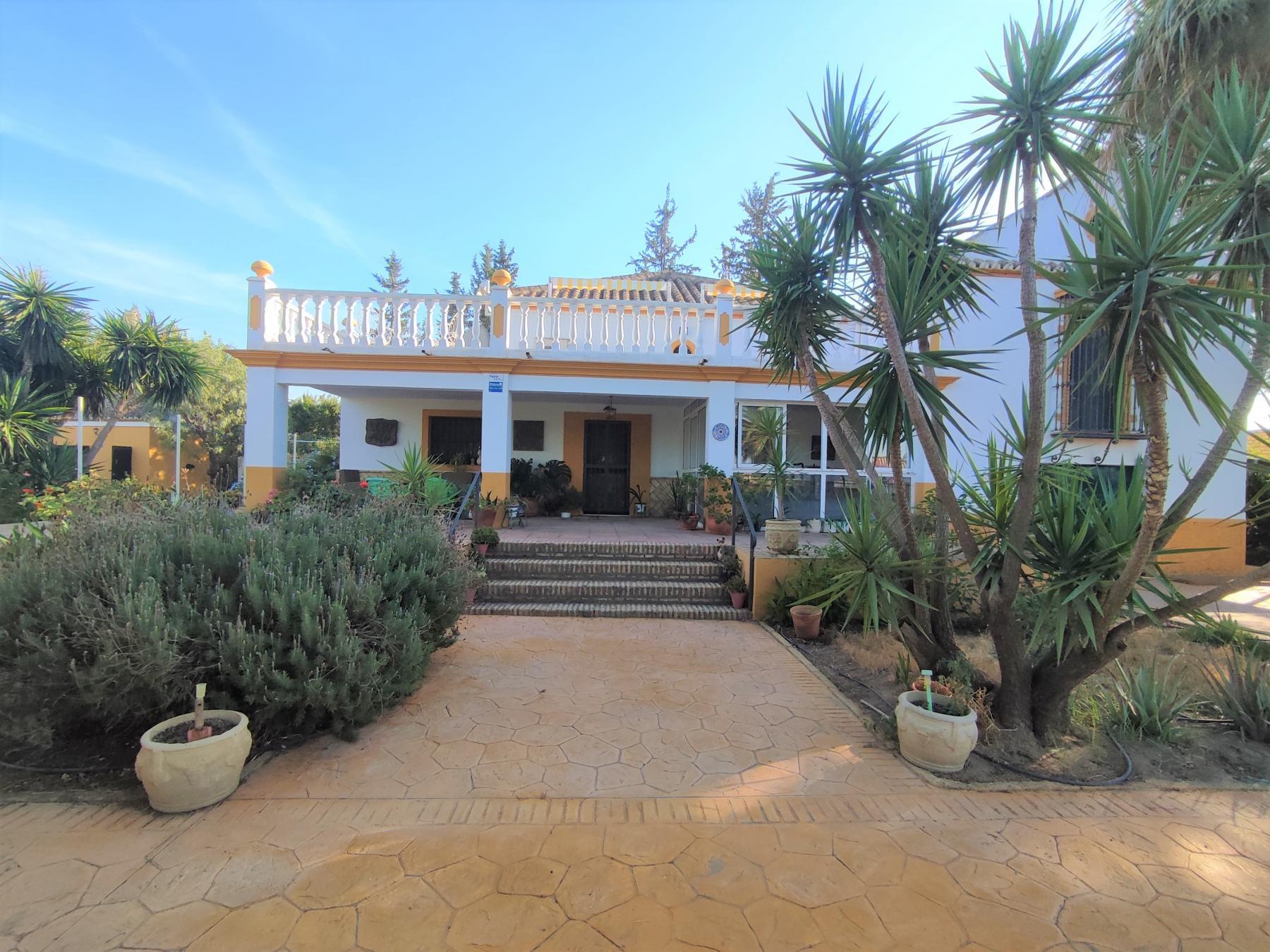 For sale of chalet in Morón de la Frontera