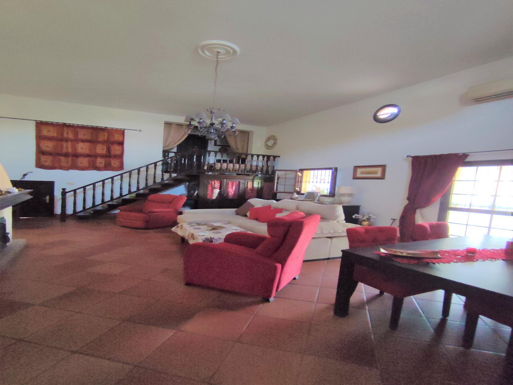 For sale of chalet in Morón de la Frontera