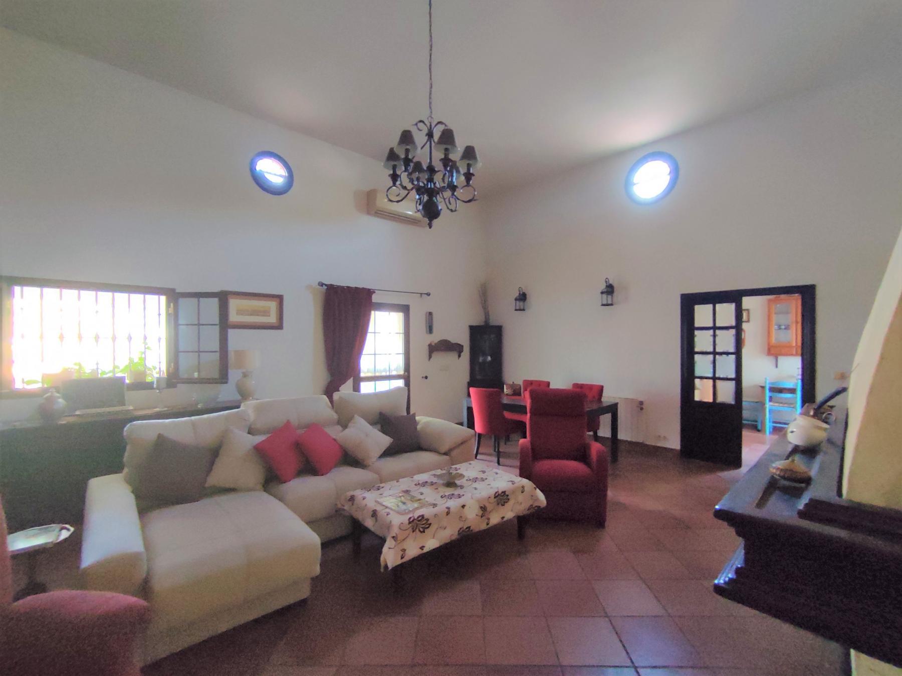 For sale of chalet in Morón de la Frontera