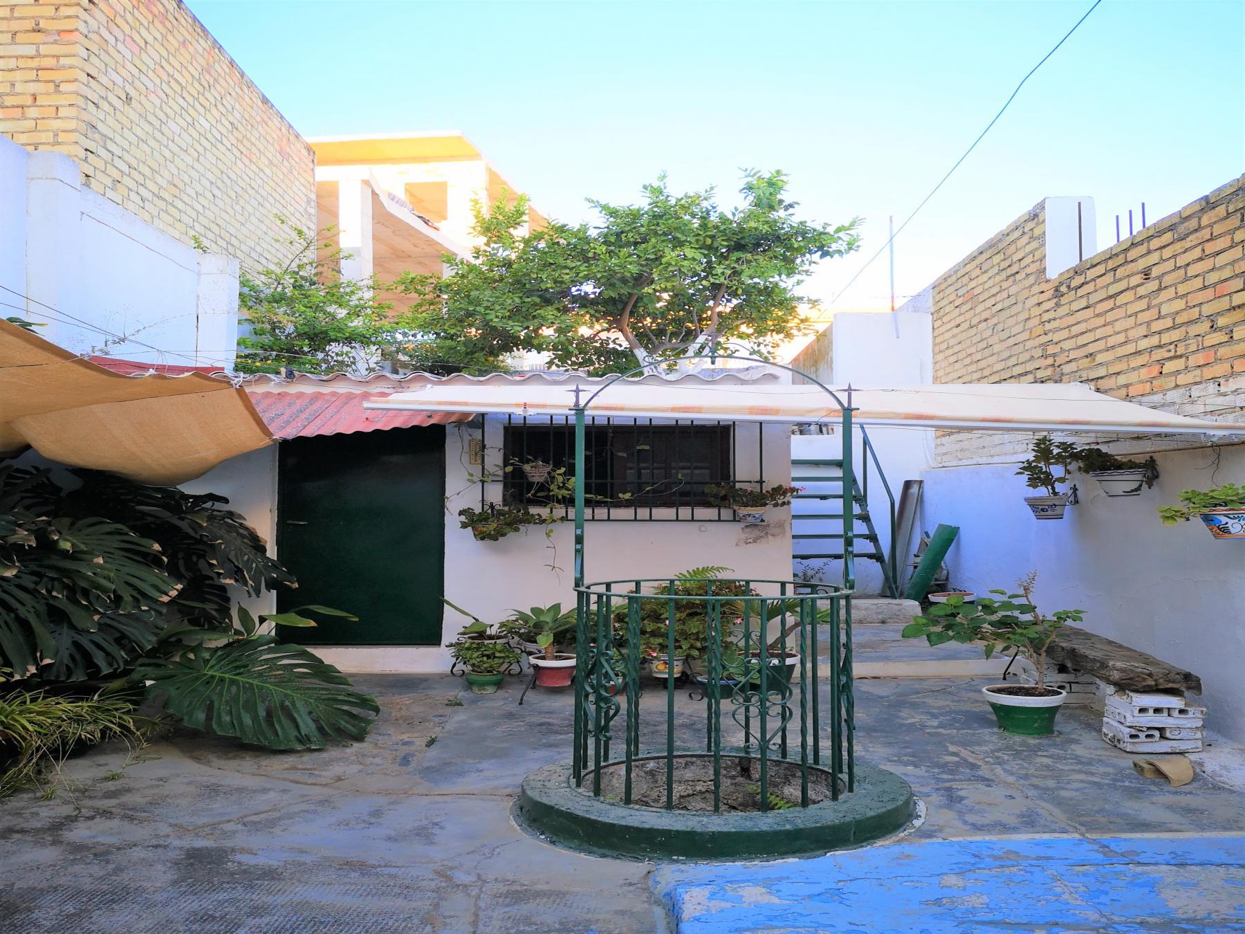 For sale of house in Morón de la Frontera