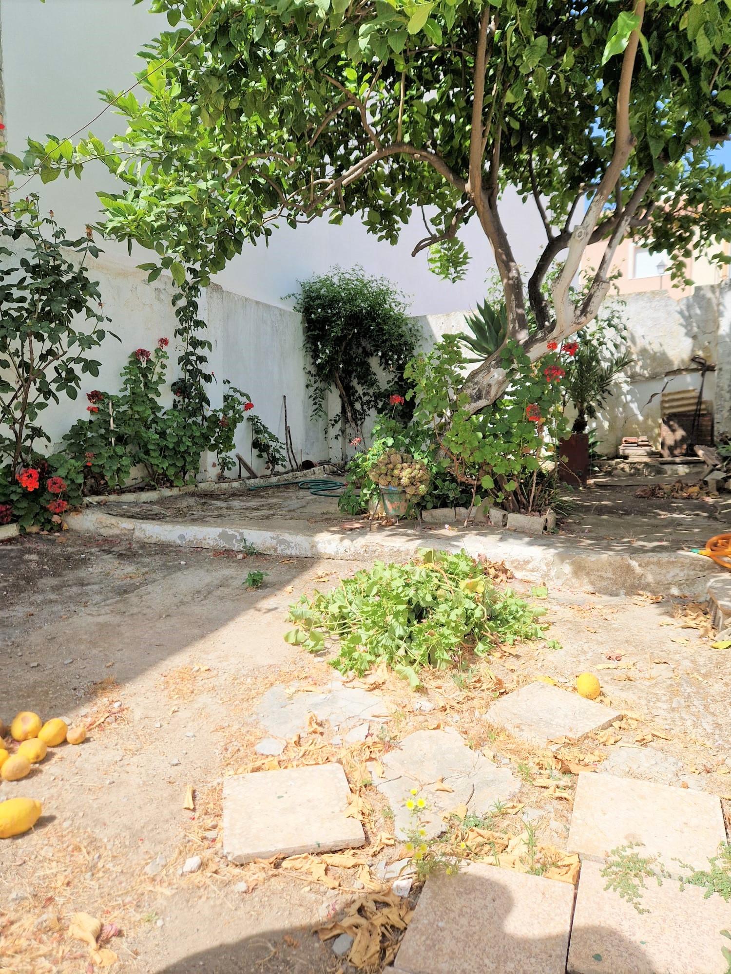 For sale of house in Morón de la Frontera