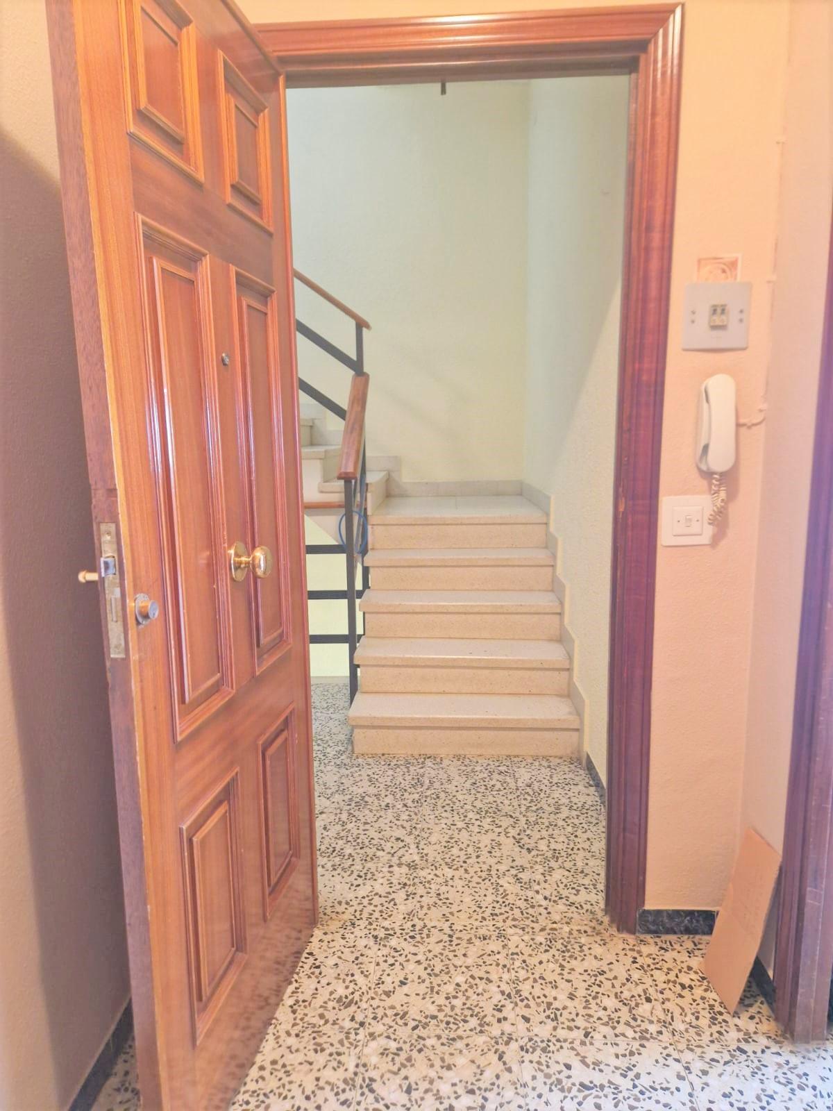 For sale of flat in Morón de la Frontera