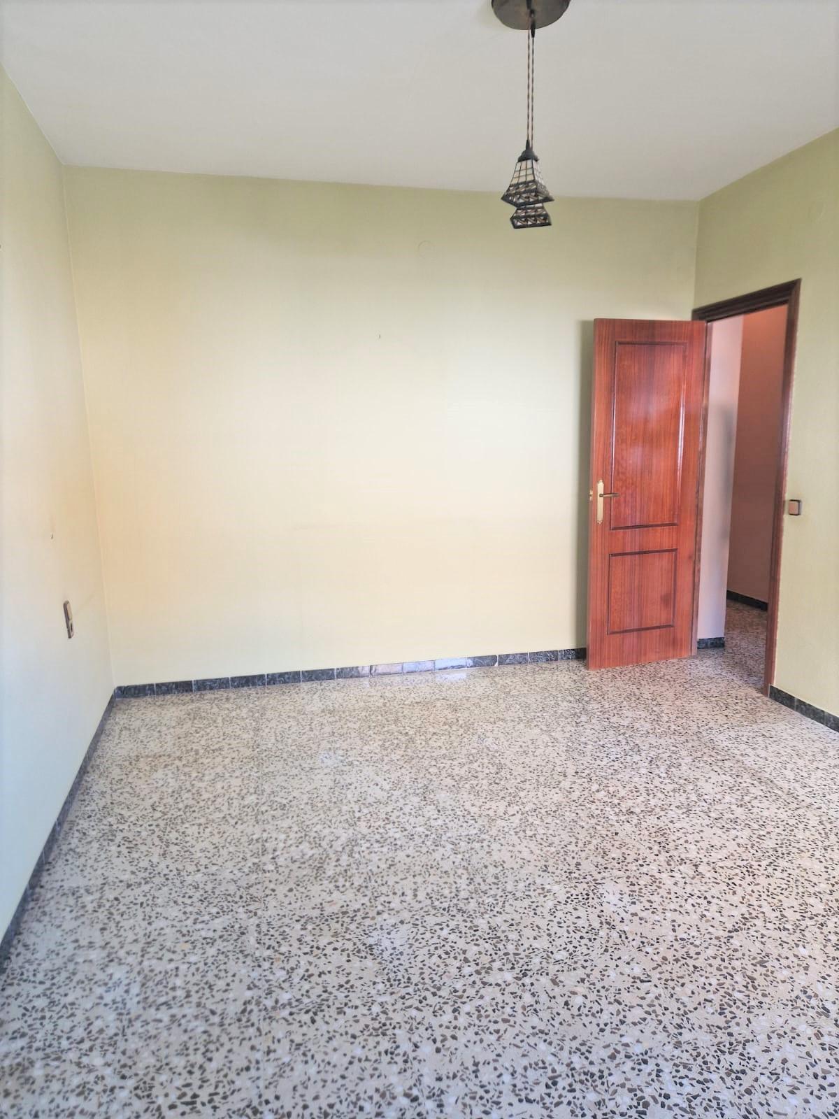 For sale of flat in Morón de la Frontera